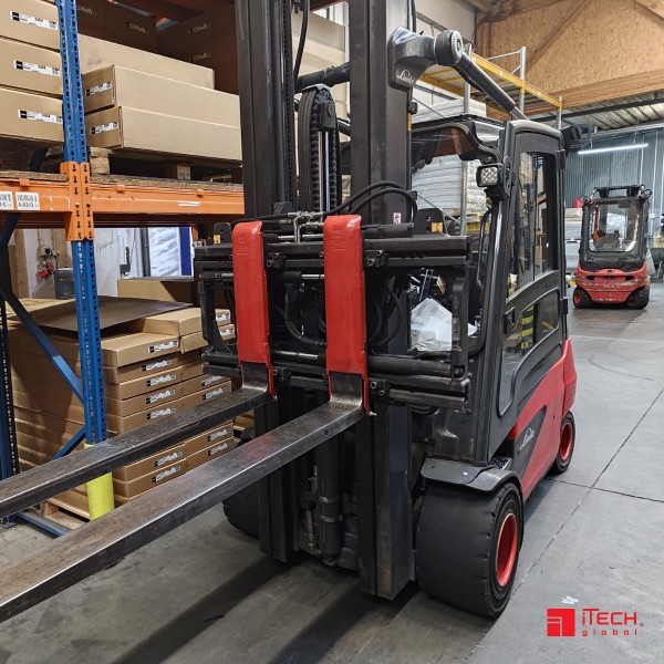 nakładka_amortyzujaca_na_pion_widel_wozka_widlowego