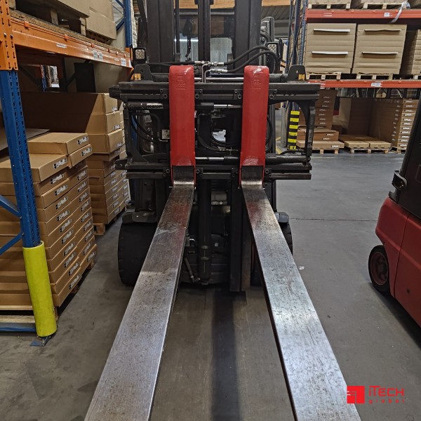 nakładka_amortyzujaca_na_pion_widel_wozka_widlowego